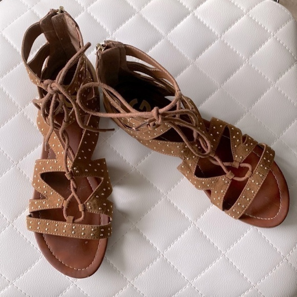 Guess Women’s Brown Suede Gladiator Sandals, size 8.5M